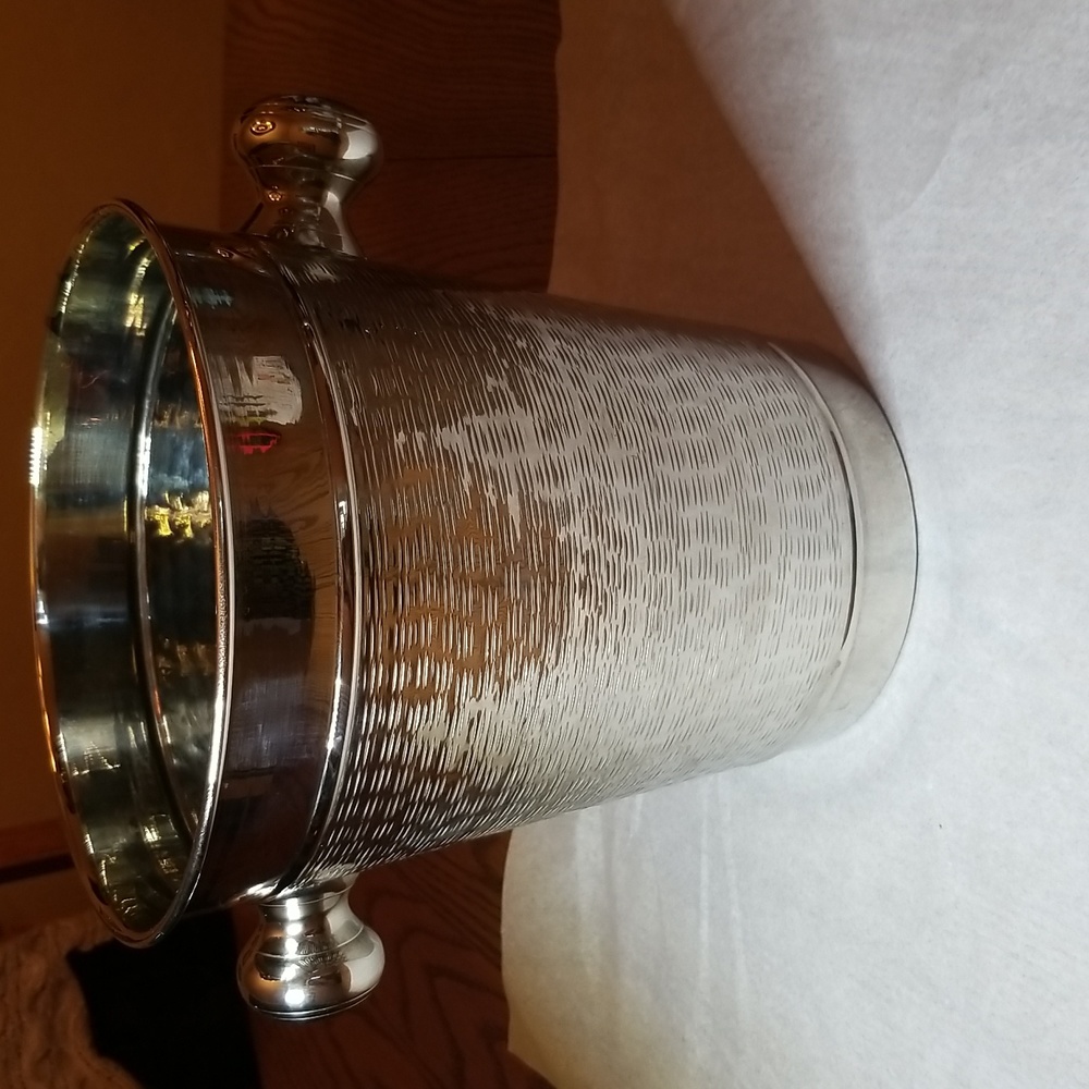 Wine bucket